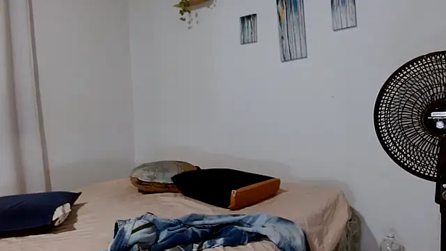 BrandonStond online show from March 31, 3:52 am