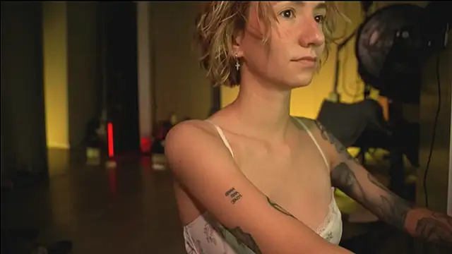 Arianna Richi online show from March 2, 5:54 am