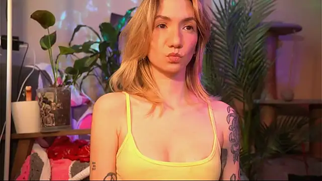 Arianna Richi online show from March 11, 6:19 am