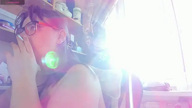 Seductive She Wolf online show from April 8, 2:39 pm