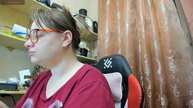 Seductive She Wolf online show from April 9, 7:19 pm