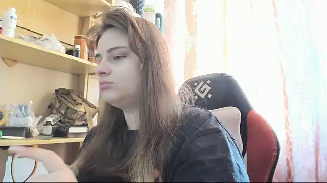 Snapshot of Seductive_She_Wolf chatting on April 29, 4:33 pm Seductive She Wolf online show from April 29, 4:33 pm