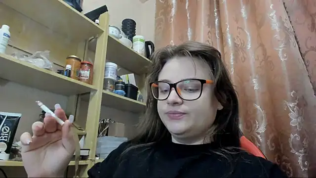 Snapshot of Seductive_She_Wolf chatting on April 30, 7:20 pm Seductive She Wolf online show from April 30, 7:20 pm