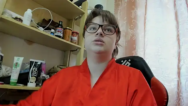 Snapshot of Seductive_She_Wolf chatting on May 16, 7:27 am Seductive She Wolf online show from May 16, 7:27 am