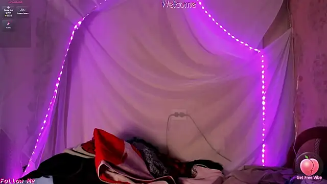 Snapshot of Seductive_She_Wolf chatting on May 29, 2:59 pm Seductive She Wolf online show from May 29, 2:59 pm