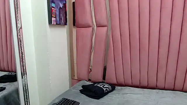 Sarah Hornny online show from March 12, 3:13 am