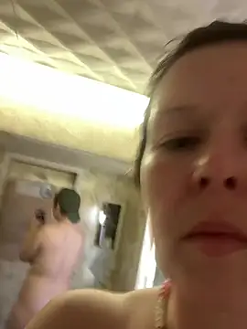 KatieBARBiE98 online show from April 7, 5:02 pm