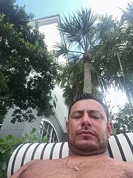 Snapshot of afro1986 chatting on April 5, 7:22 pm afro1986 online show from April 5, 7:22 pm