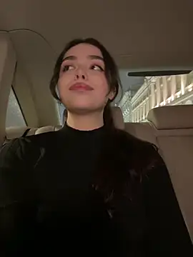 Snapshot of pantyless chatting on December 6, 7:56 pm pantyless online show from December 6, 7:56 pm