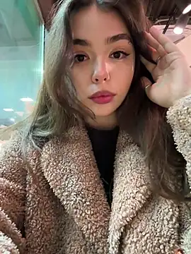 Snapshot of pantyless chatting on January 24, 1:13 am pantyless online show from January 24, 1:13 am