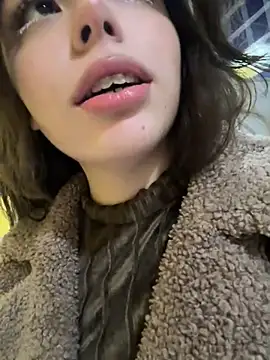 Snapshot of pantyless chatting on January 26, 1:41 am pantyless online show from January 26, 1:41 am