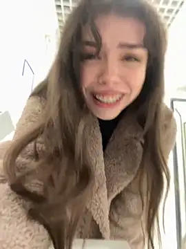 Snapshot of pantyless chatting on February 10, 11:53 pm pantyless online show from February 10, 11:53 pm