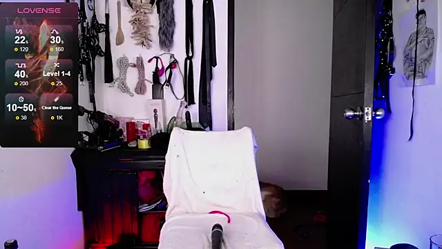 akinoro  online show from January 18, 10:17 pm