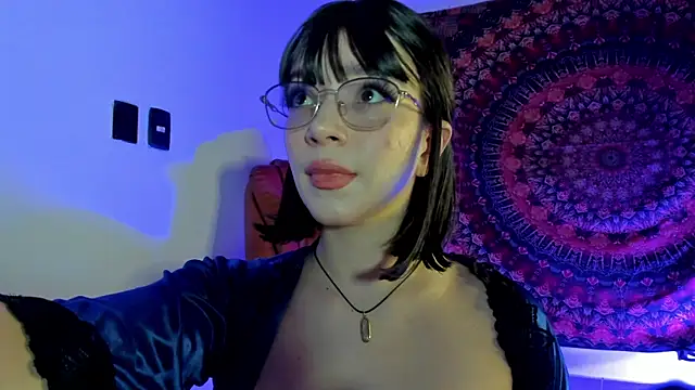 Snapshot of sweeet_peach chatting on November 7, 1:38 am sweeet peach online show from November 7, 1:38 am