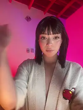 sweeet peach online show from April 11, 3:44 am