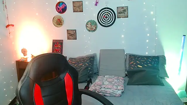 catalinamommyx online show from March 14, 1:23 am