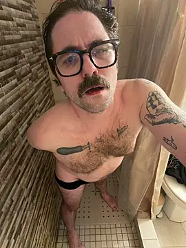 deeburger87 online show from April 2, 8:56 am