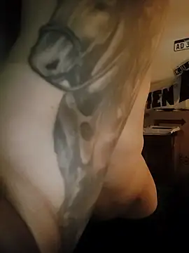 Snapshot of dangerman94 chatting on February 26, 5:45 pm dangerman94 online show from February 26, 5:45 pm