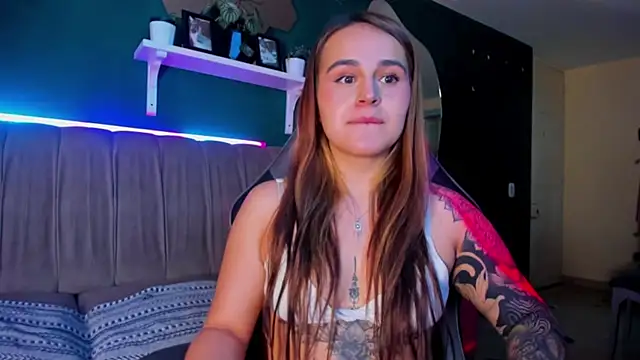 evy orange1 online show from July 22, 1:19 am