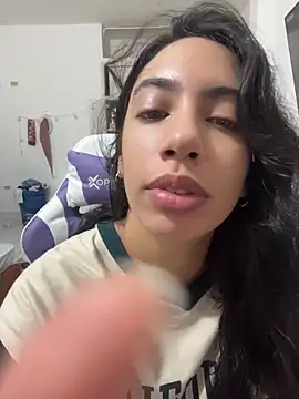 Snapshot of Heratemporal chatting on May 23, 1:26 pm Heratemporal online show from May 23, 1:26 pm