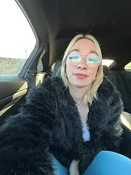 Snapshot of Giuliana_baby chatting on May 14, 5:58 am Giuliana baby online show from May 14, 5:58 am