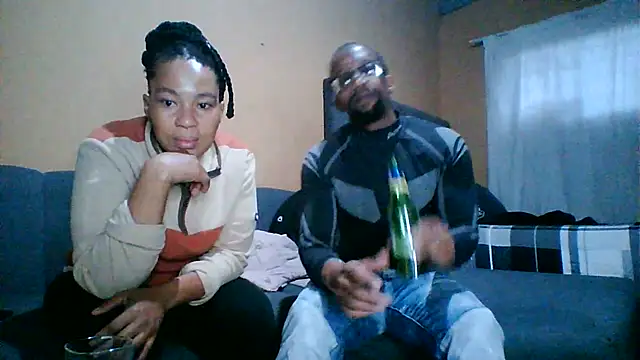 Snapshot of Sgeme325is chatting on August 8, 3:47 pm Sgeme325is online show from August 8, 3:47 pm