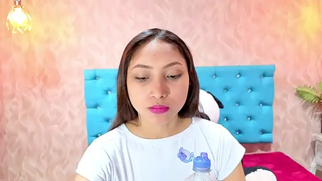 Snapshot of MadelineDoll chatting on April 28, 2:11 pm MadelineDoll online show from April 28, 2:11 pm