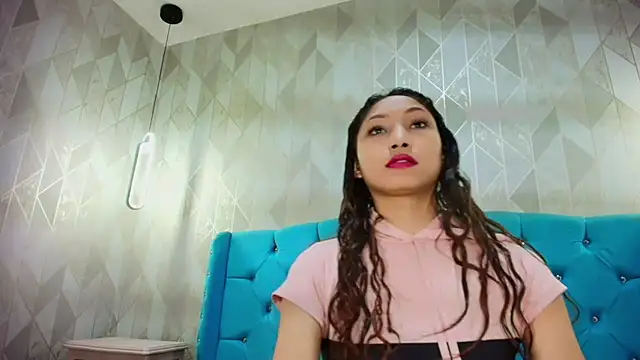 Snapshot of MadelineDoll chatting on May 30, 4:59 pm MadelineDoll online show from May 30, 4:59 pm