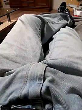 Snapshot of Big_Dick_22_in_Room chatting on December 24, 2:22 pm Big Dick 22 in Room online show from December 24, 2:22 pm