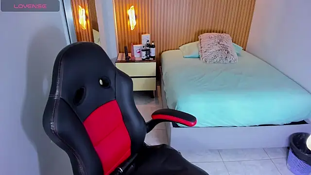 LUCYAMARS1 online show from October 28, 12:41 pm