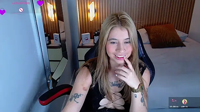 LUCYAMARS1 online show from November 1, 12:51 pm