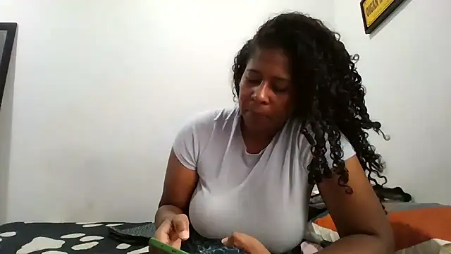 Ivon-09 online show from February 6, 12:08 pm