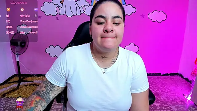 Sharon hils online show from February 23, 9:23 pm