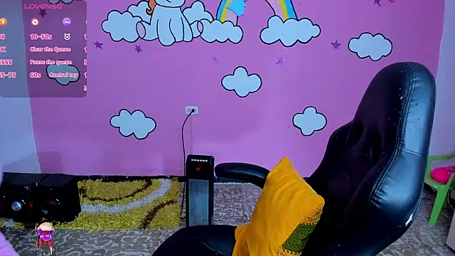 Sharon hils online show from March 27, 11:54 am