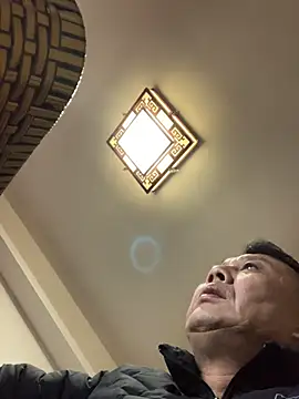 Snapshot of bcc0001 chatting on October 29, 5:14 pm bcc0001 online show from October 29, 5:14 pm