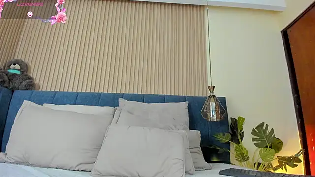 Snapshot of kathecute__ chatting on May 10, 1:49 pm kathecute online show from May 10, 1:49 pm