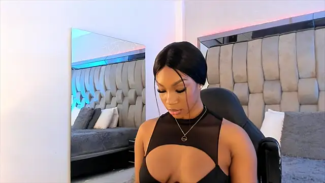 ChaynnaCooper online show from February 3, 2:45 pm