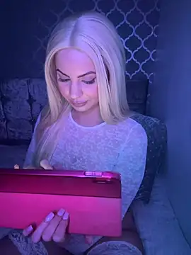 Snapshot of Lexy669 chatting on January 19, 6:43 pm Lexy669 online show from January 19, 6:43 pm