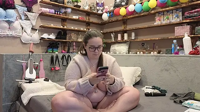 Kimberly-Caprice online show from February 13, 8:38 am