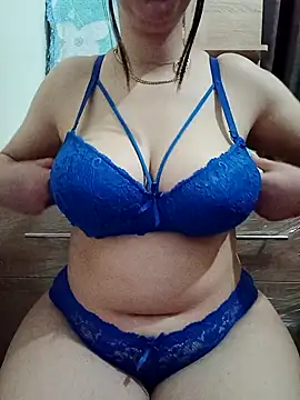 Snapshot of Arabic-Rose chatting on February 2, 10:02 am Arabic-Rose online show from February 2, 10:02 am