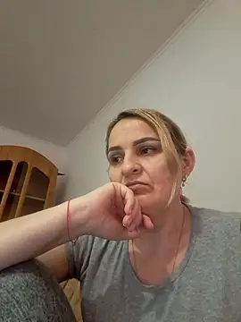 Malichkaanna30 online show from February 14, 7:38 am