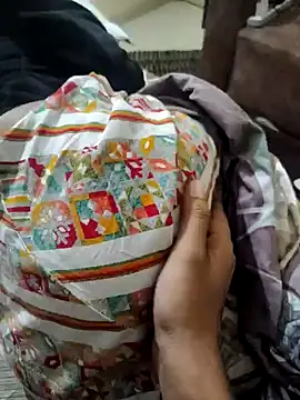 Snapshot of Raat_ki_rani_ chatting on December 7, 12:30 am Raat ki rani  online show from December 7, 12:30 am