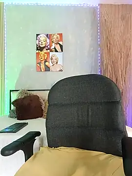 nahiarapalmer19 online show from March 25, 3:29 pm