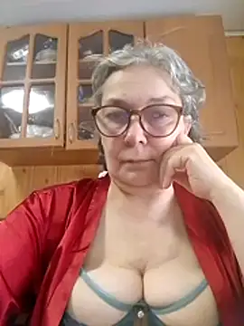 Snapshot of IrinaSweet54 chatting on April 24, 7:22 am IrinaSweet54 online show from April 24, 7:22 am