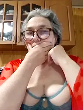 Snapshot of IrinaSweet54 chatting on May 13, 7:17 am IrinaSweet54 online show from May 13, 7:17 am