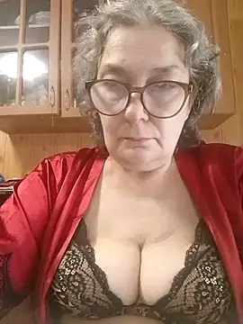 Snapshot of IrinaSweet54 chatting on June 7, 8:40 am IrinaSweet54 online show from June 7, 8:40 am