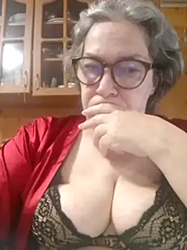 Snapshot of IrinaSweet54 chatting on June 8, 8:26 am IrinaSweet54 online show from June 8, 8:26 am