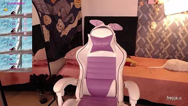 Snapshot of imfreyjauu chatting on March 16, 11:36 pm imfreyjauu online show from March 16, 11:36 pm