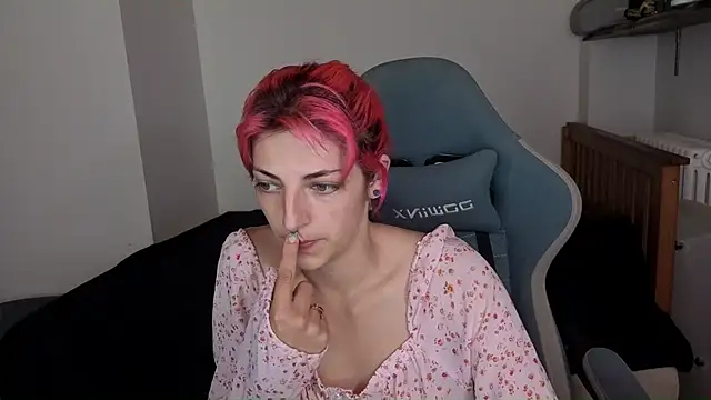 Snapshot of Nixxy_naughty chatting on September 18, 10:01 pm Nixxy naughty online show from September 18, 10:01 pm