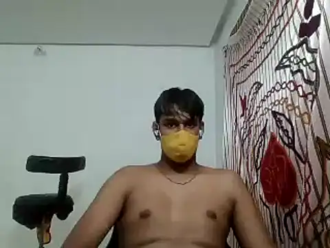 Snapshot of brownguy1234 chatting on December 7, 11:07 am brownguy1234 online show from December 7, 11:07 am